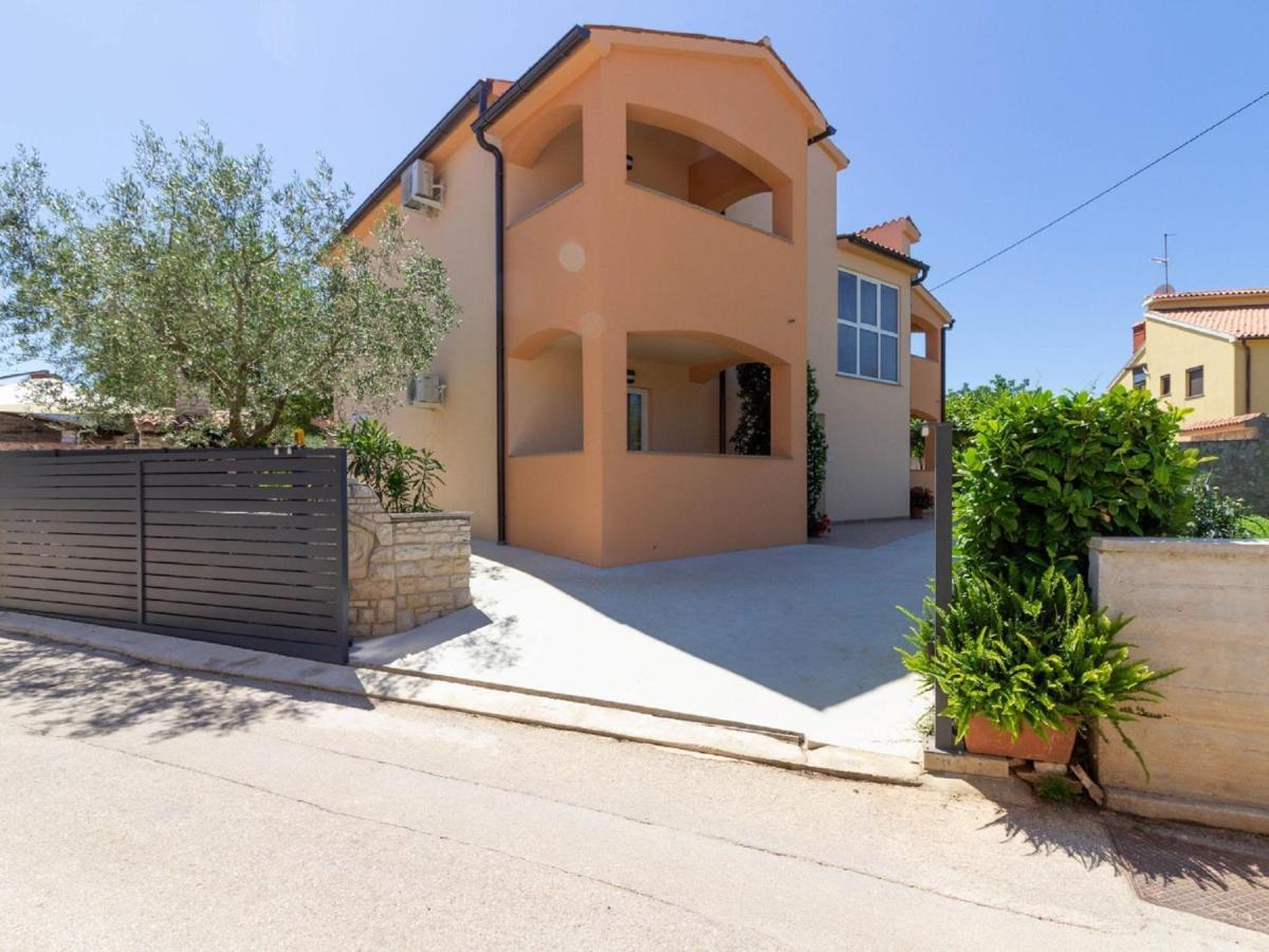 Spacious Holiday Home In Peroj With Private Pool Exterior foto