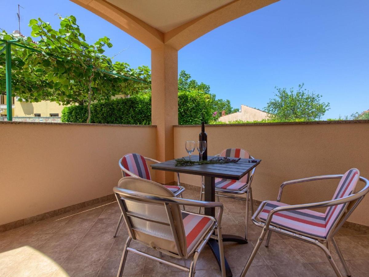 Spacious Holiday Home In Peroj With Private Pool Exterior foto